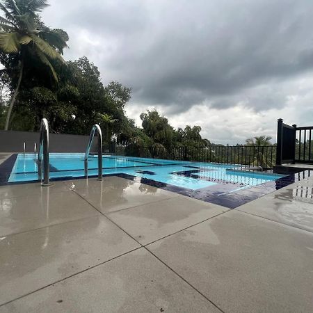 Oyo 278 Hotel Rivelka Kundasale المظهر الخارجي الصورة
