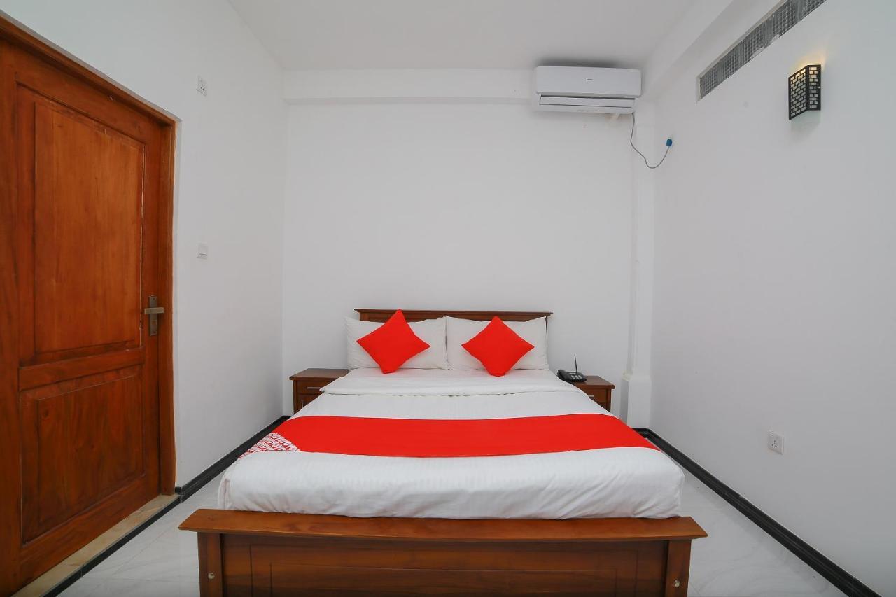 Oyo 278 Hotel Rivelka Kundasale المظهر الخارجي الصورة
