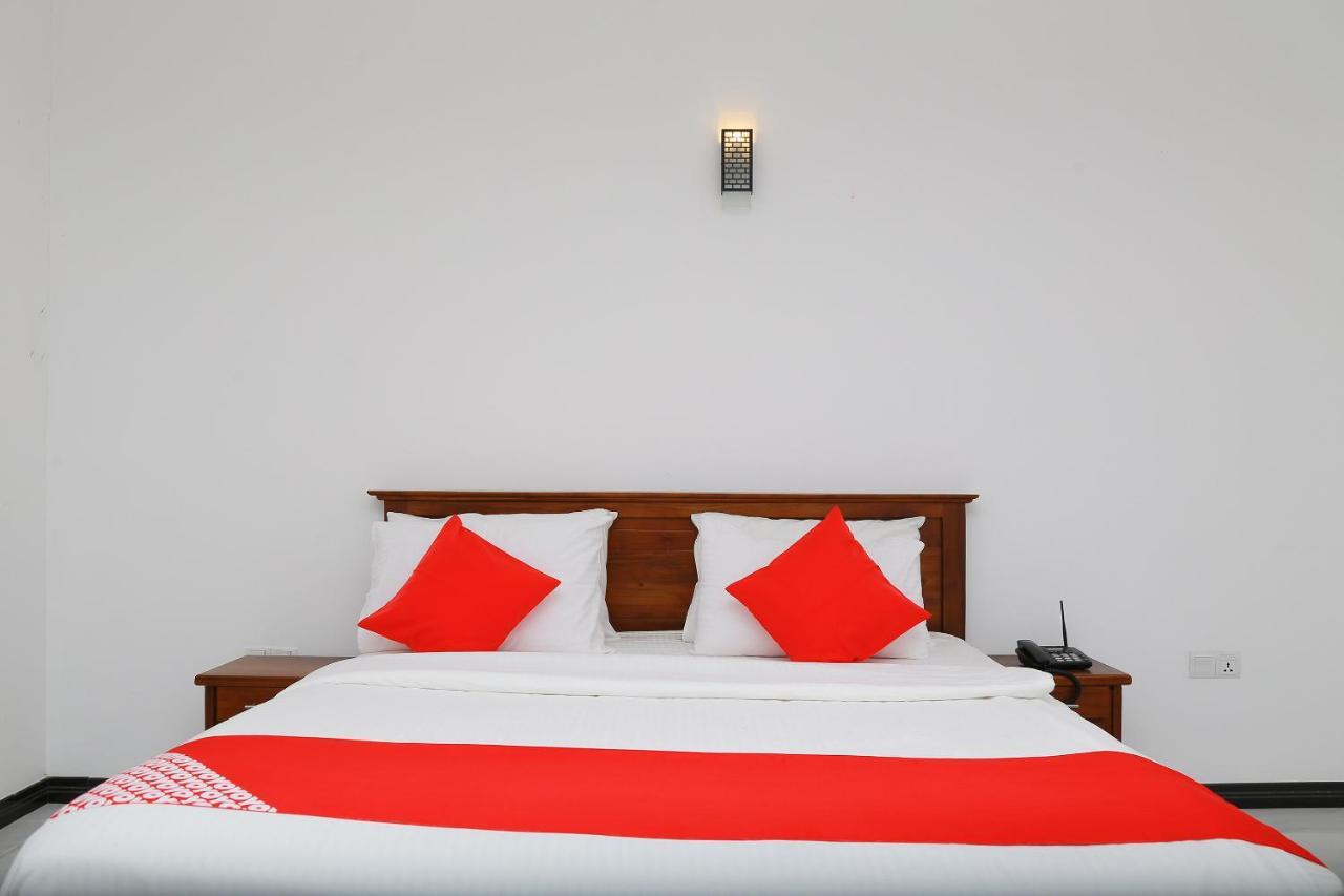 Oyo 278 Hotel Rivelka Kundasale المظهر الخارجي الصورة