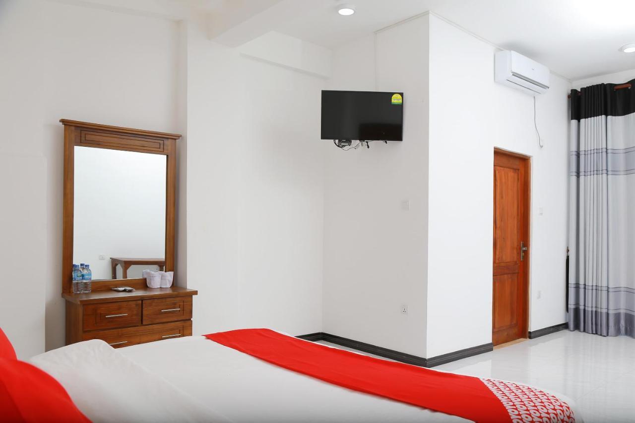 Oyo 278 Hotel Rivelka Kundasale المظهر الخارجي الصورة